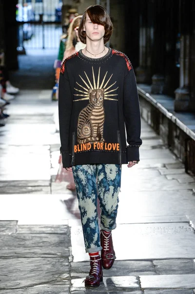 Look 54